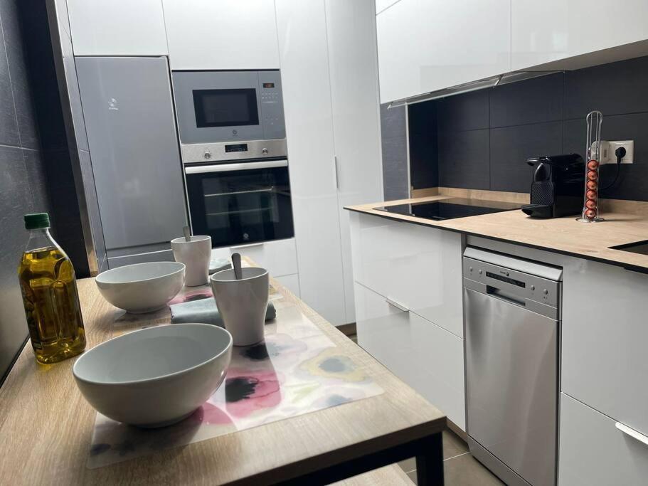 Apartamento A Estrenar Con Vistas Naroa กอร์คูบิญอน ภายนอก รูปภาพ
